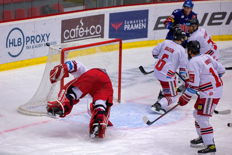 FOTOGALERIE: Čtvrtá porážka s Olomoucí. Motor prodloužil mizernou sérii na domácím ledě, padl 1:2