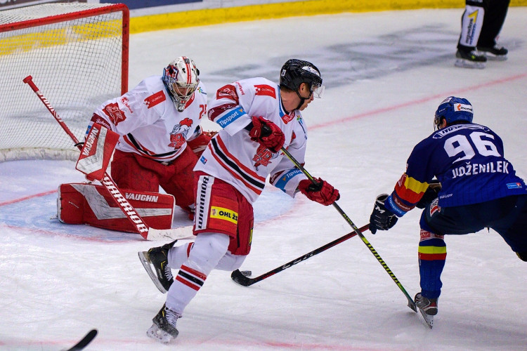 FOTOGALERIE: Čtvrtá porážka s Olomoucí. Motor prodloužil mizernou sérii na domácím ledě, padl 1:2