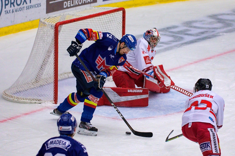 FOTOGALERIE: Čtvrtá porážka s Olomoucí. Motor prodloužil mizernou sérii na domácím ledě, padl 1:2