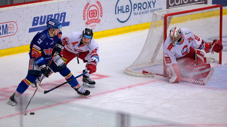 FOTOGALERIE: Čtvrtá porážka s Olomoucí. Motor prodloužil mizernou sérii na domácím ledě, padl 1:2