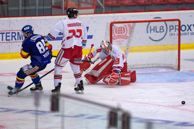 FOTOGALERIE: Čtvrtá porážka s Olomoucí. Motor prodloužil mizernou sérii na domácím ledě, padl 1:2