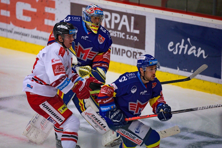 FOTOGALERIE: Čtvrtá porážka s Olomoucí. Motor prodloužil mizernou sérii na domácím ledě, padl 1:2
