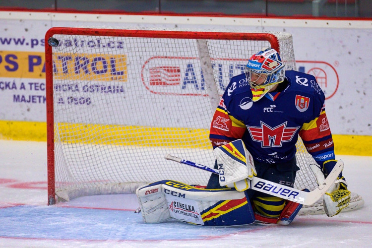 FOTOGALERIE: Čtvrtá porážka s Olomoucí. Motor prodloužil mizernou sérii na domácím ledě, padl 1:2