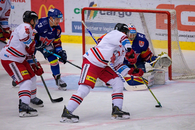 FOTOGALERIE: Čtvrtá porážka s Olomoucí. Motor prodloužil mizernou sérii na domácím ledě, padl 1:2