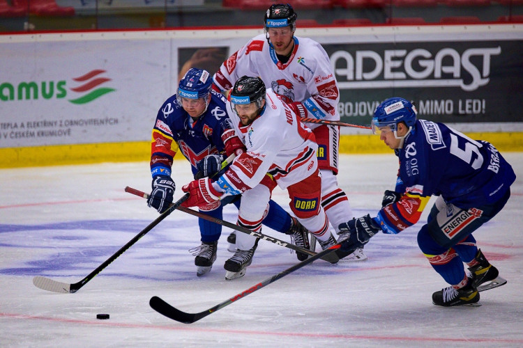 FOTOGALERIE: Čtvrtá porážka s Olomoucí. Motor prodloužil mizernou sérii na domácím ledě, padl 1:2
