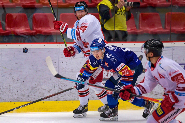 FOTOGALERIE: Čtvrtá porážka s Olomoucí. Motor prodloužil mizernou sérii na domácím ledě, padl 1:2
