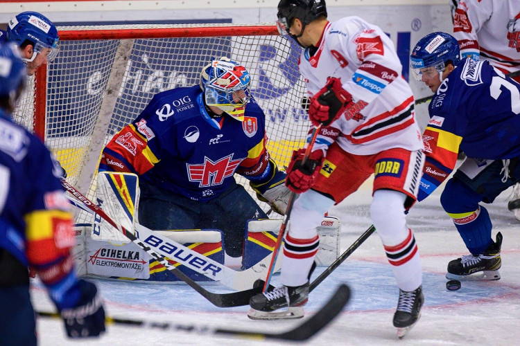 FOTOGALERIE: Čtvrtá porážka s Olomoucí. Motor prodloužil mizernou sérii na domácím ledě, padl 1:2