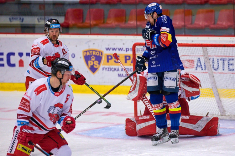 FOTOGALERIE: Čtvrtá porážka s Olomoucí. Motor prodloužil mizernou sérii na domácím ledě, padl 1:2