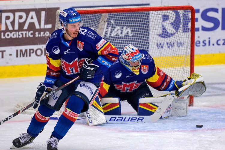 FOTOGALERIE: Čtvrtá porážka s Olomoucí. Motor prodloužil mizernou sérii na domácím ledě, padl 1:2