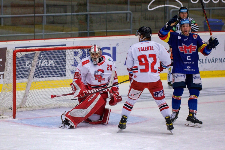 FOTOGALERIE: Čtvrtá porážka s Olomoucí. Motor prodloužil mizernou sérii na domácím ledě, padl 1:2