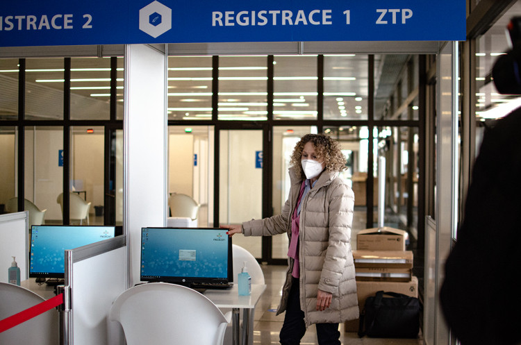 Podívejte se do prostor očkovacího centra v Kongresáku. Očkováno v něm bude až tisíc lidí denně