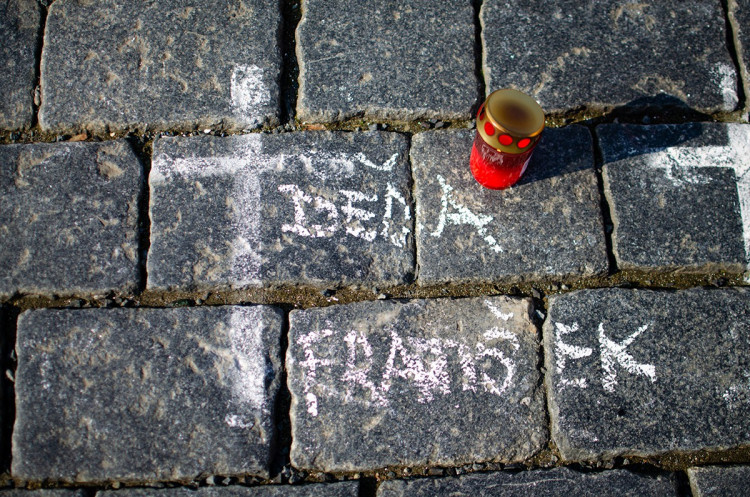 Babička Věra nebo děda František. Křížky na Staromáku dostávají konkrétní jména