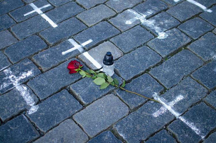 Babička Věra nebo děda František. Křížky na Staromáku dostávají konkrétní jména