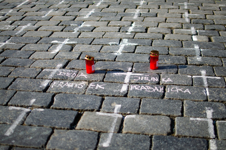 Babička Věra nebo děda František. Křížky na Staromáku dostávají konkrétní jména