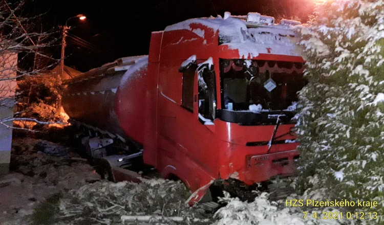 FOTOGALERIE: Nehody na sněhu