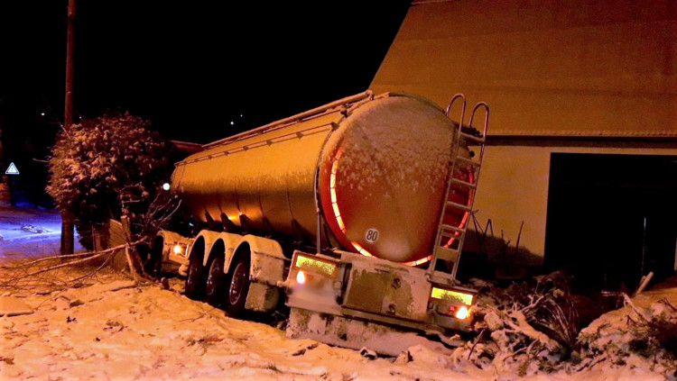 FOTOGALERIE: Nehody na sněhu