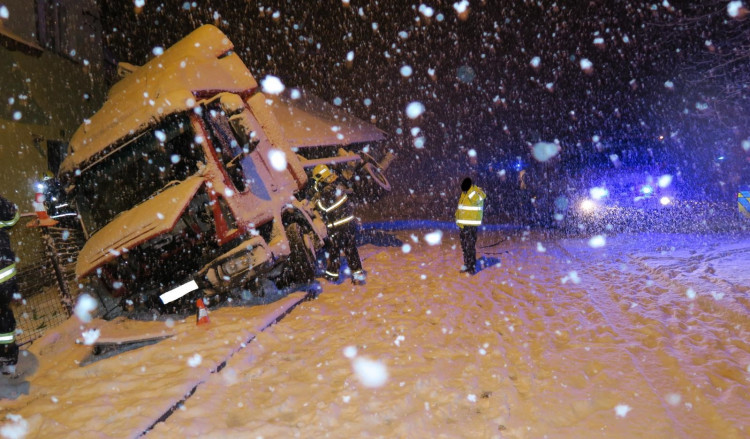 FOTOGALERIE: Nehody na sněhu