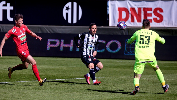 FOTOGALERIE: Další zkrat. Dynamo se utápí ve výsledkové krizi, doma nestačilo ani na Brno