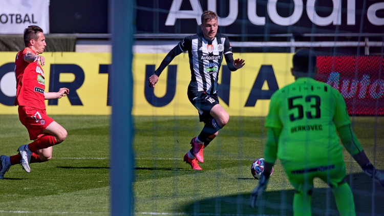 FOTOGALERIE: Další zkrat. Dynamo se utápí ve výsledkové krizi, doma nestačilo ani na Brno