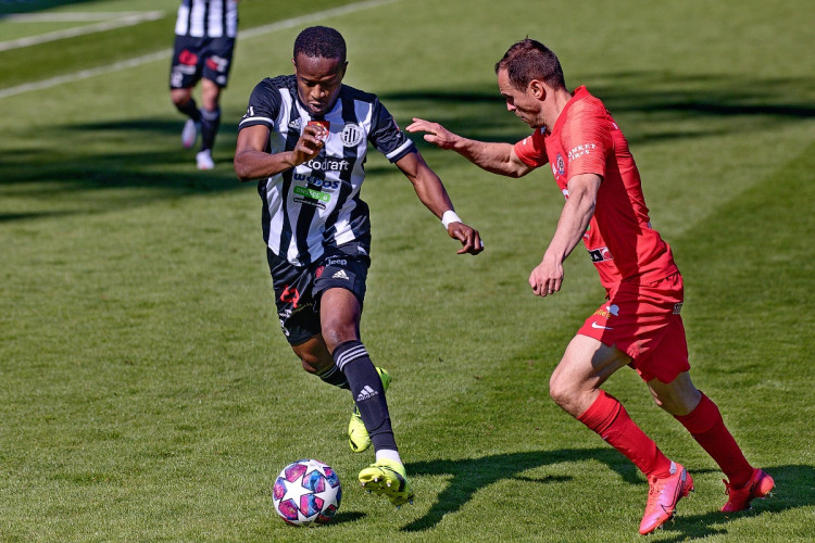 FOTOGALERIE: Další zkrat. Dynamo se utápí ve výsledkové krizi, doma nestačilo ani na Brno