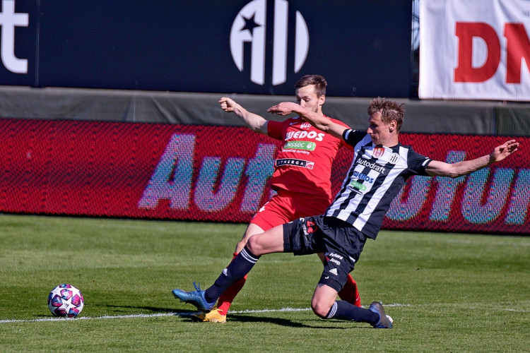 FOTOGALERIE: Další zkrat. Dynamo se utápí ve výsledkové krizi, doma nestačilo ani na Brno