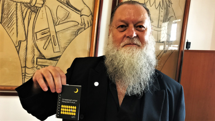 FOTOGALERIE: Básně Lumíra Aschenbrennera