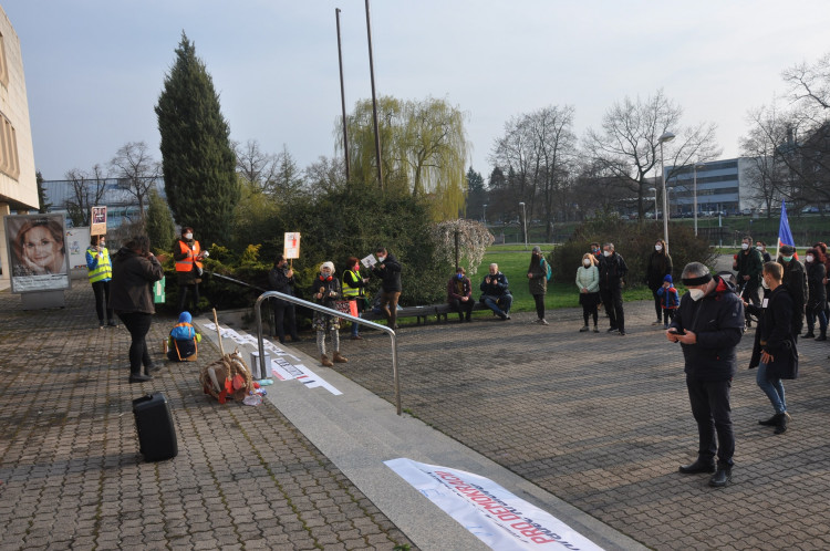 GALERIE: Pochod za nezávislost České televize v Hradci Králové