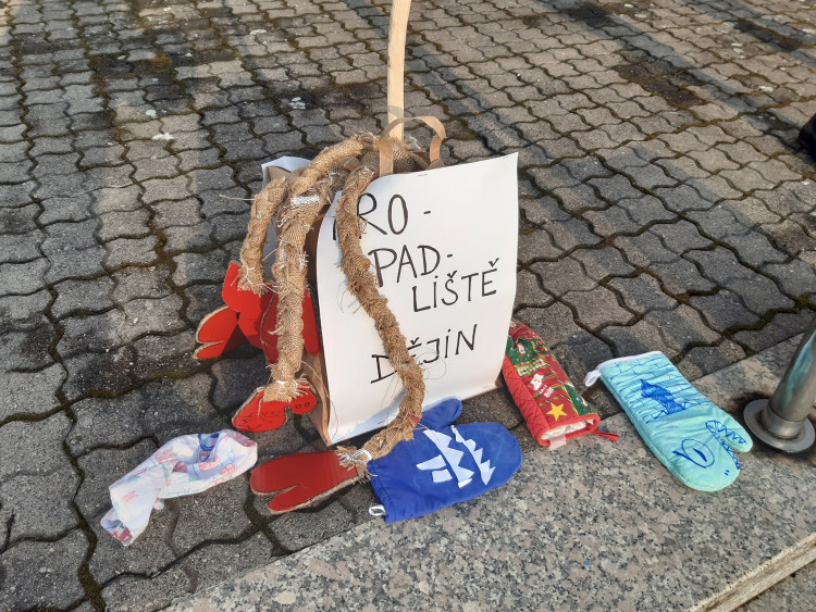 GALERIE: Pochod za nezávislost České televize v Hradci Králové