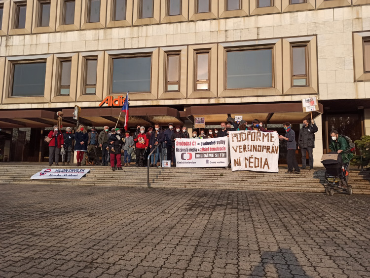 GALERIE: Pochod za nezávislost České televize v Hradci Králové