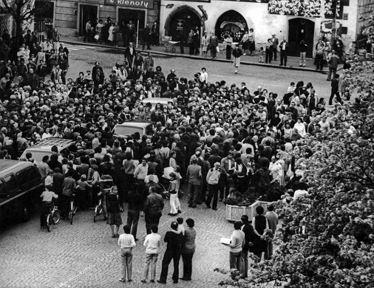 Tajně pořízené fotografie Milanem Pokorným z věže dnešní radnice v Sušici v roce 1986