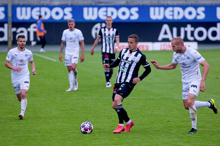 FOTOGALERIE: Velké loučení a těsná porážka. Dynamo v emotivním utkání podlehlo Slovácku