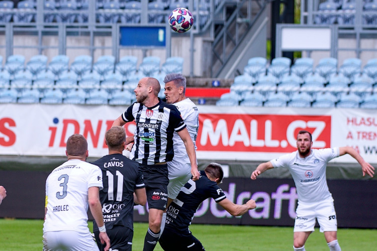 FOTOGALERIE: Velké loučení a těsná porážka. Dynamo v emotivním utkání podlehlo Slovácku