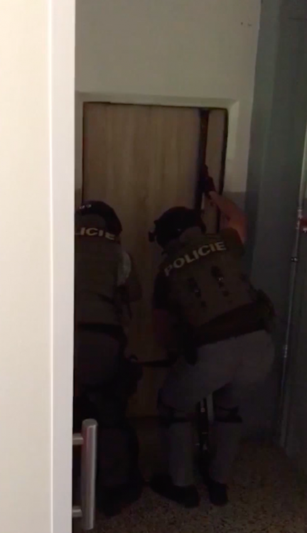 Policie zadržela skupinu dealerů. Výrobou a prodejem pervitinu si přišli na 60 milionů