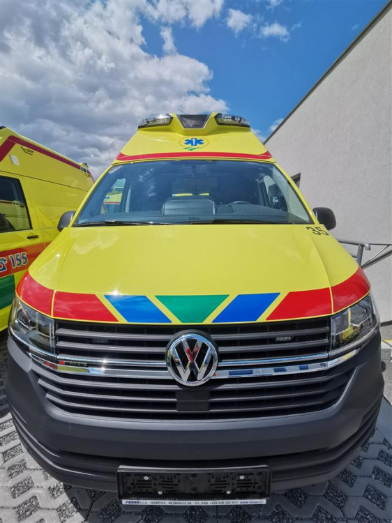 Krajští záchranáři mají osm nových sanitek