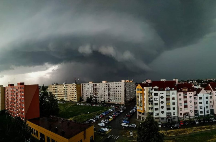 Apokalypsa. Jižní Morava zažila tornádo, některé obce jsou zničené
