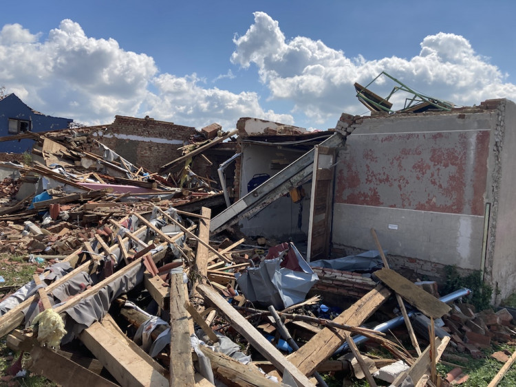 Následky řádění tornáda na Břeclavsku a Hodonínsku