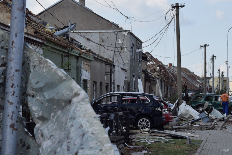 Následky řádění tornáda na Břeclavsku a Hodonínsku