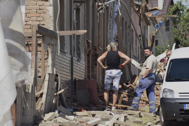 Následky řádění tornáda na Břeclavsku a Hodonínsku