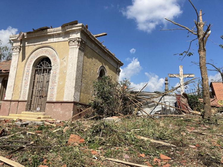 Následky řádění tornáda na Břeclavsku a Hodonínsku