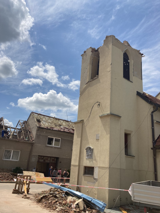 Následky řádění tornáda na Břeclavsku a Hodonínsku