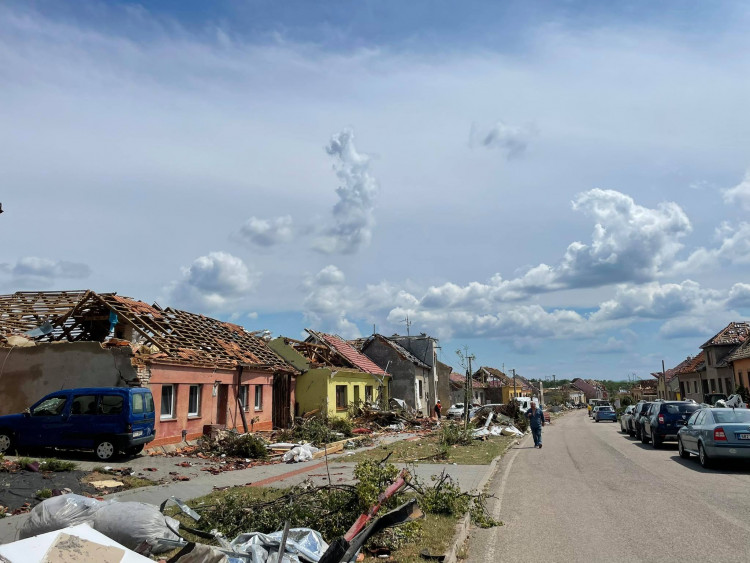 Následky řádění tornáda na Břeclavsku a Hodonínsku