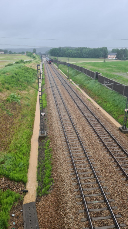 FOTOGALERIE: Voda po přívalovém lijáku zaplavila obec Kařez