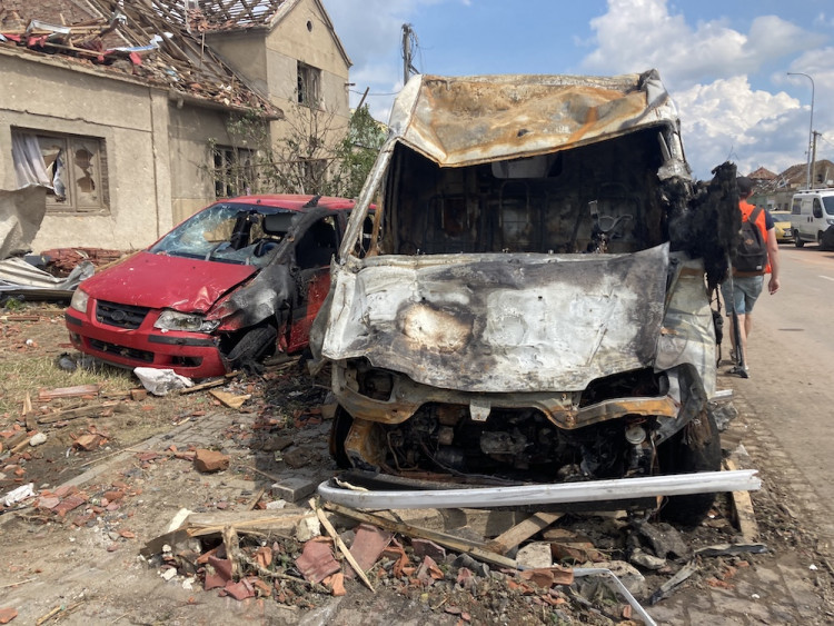 Následky řádění tornáda na Břeclavsku a Hodonínsku