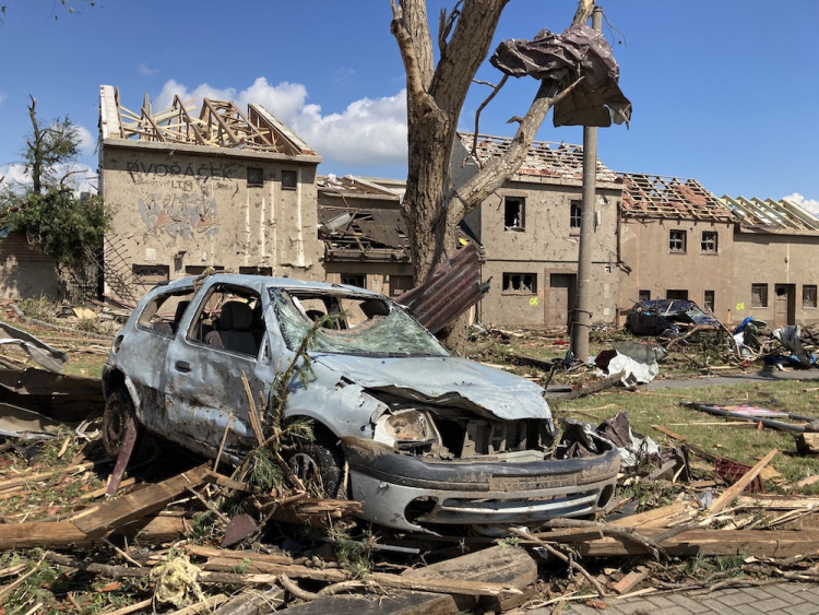 Následky řádění tornáda na Břeclavsku a Hodonínsku