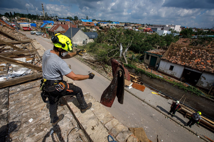 První víkend hradeckých hasičů na jižní Moravě