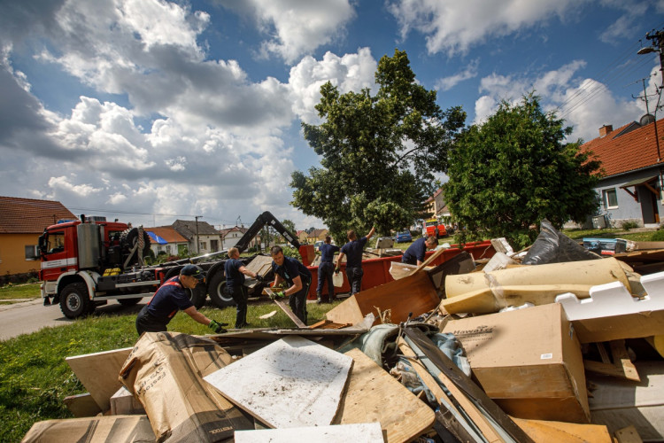 První víkend hradeckých hasičů na jižní Moravě