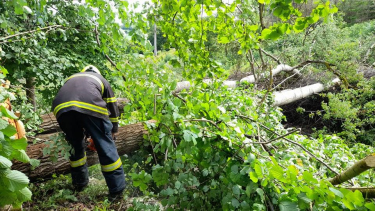 Noční bouřka na Vysočině a odklízení následků, 30.6.2021