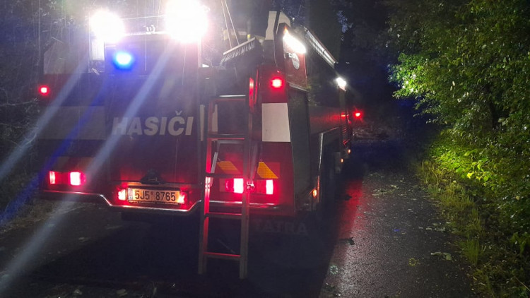 Noční bouřka na Vysočině a odklízení následků, 30.6.2021