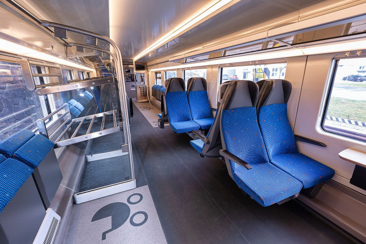 FOTOGALERIE: Nová souprava ze Škody Transportation