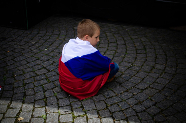 Demonstrace stovek odpůrců protikoronavirových opatření omezila provoz v Praze